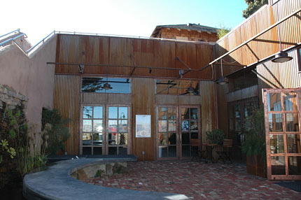 Wave Street Studios courtyard